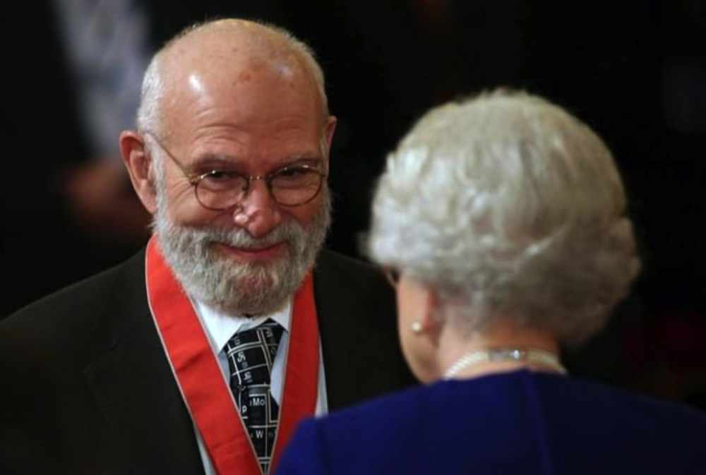 Oliver Sacks pictured with Queen Elizabeth II