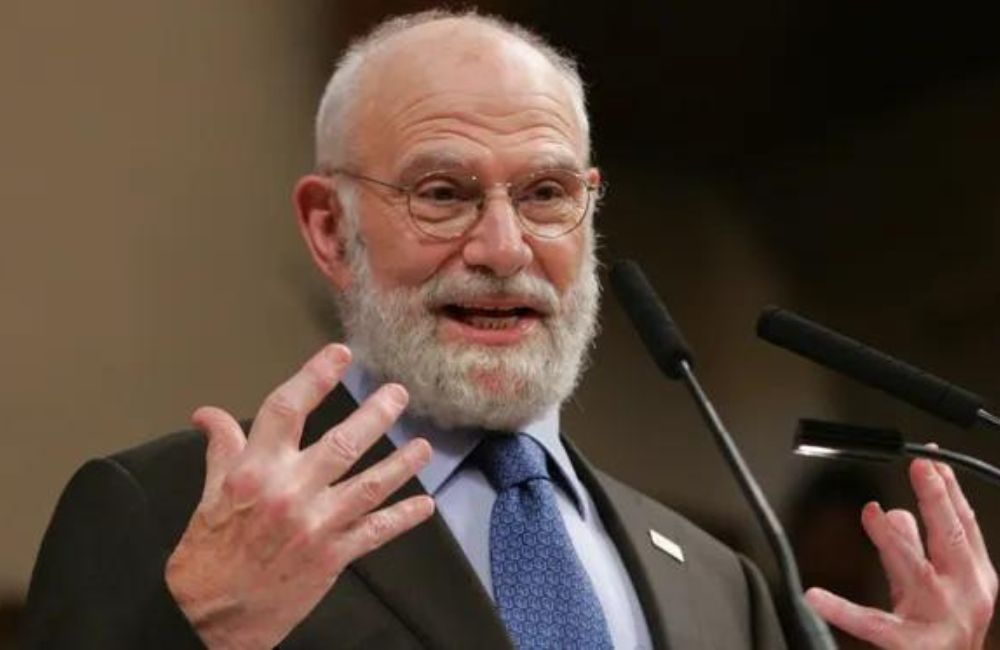 Oliver Sacks giving a lecture